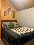Walk Everywhere from This Spacious 3 Br Family & Pet Friendly Condo - Balkoner