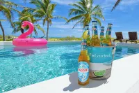 Lattitude Adjustment Luxury Gated Beach Front Paradise - piscina