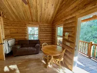 Secluded Creekside Cabins - Chalets