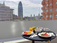 Urbany Hostel Barcelona Hotels near Agbar Tower