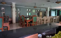 Zamrud Hotel & Convention - 3-Star
