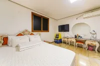 蔚山永南阿爾卑斯情人温泉 - 家庭旅館