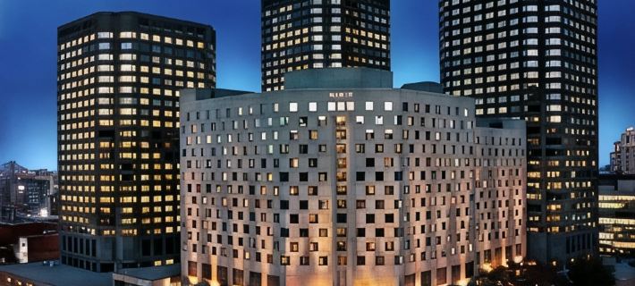 DoubleTree by Hilton Montreal Hotels in Montreal