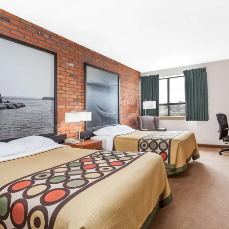 Super 8 by Wyndham Sudbury on