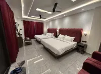 Hotel the Vaishvik Banganga Road