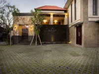Kayu Suar Bali Luxury Villas & Spa Hotels near Sidakarya