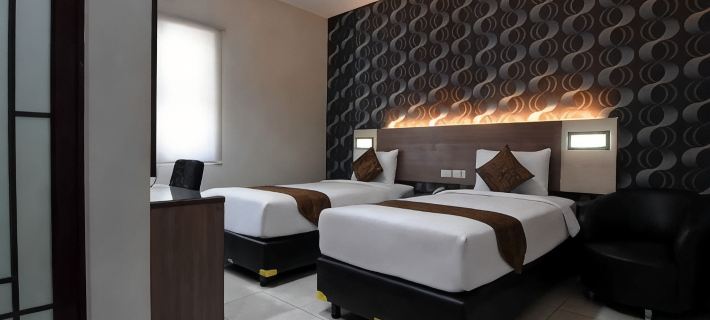 Hotel Pavilion Ξενοδοχεία στην πόλη Παλού