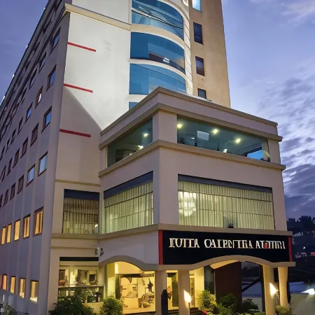 Hotel Grand Tiga Mustika Отели рядом с достопримечательностью «Парк Бекапай»