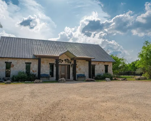 Casa Bella @ Buchanan Vacation Homes - Pool & Free Frio River Access コンカンのホテル