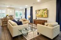 Athens Luxury - King Master ~ 3Bdrm Home ~ 1 mile to Downtown ~ Minutes to UGA - Kitchens