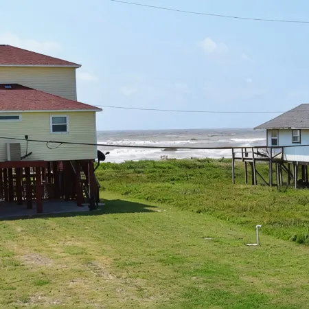 REESE'S RENDEZVOUS: Great Views of the Beach!