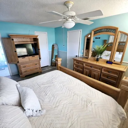 2Br 2BA Family & Pet Friendly Retreat Minutes from Weeki Wachee