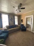 Charming Wheeling Island home. Large cozy and spacious! Your home away from home - Wifi