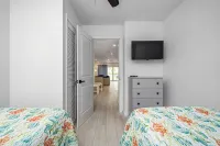 Sunrise Beach Villas - Stunning, Ocean View Poolside Villa With Beach Access - Homestays