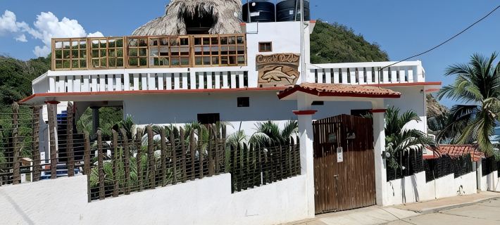 Casa El Delfin, 3rd Floor Bungalow - Estacahuite Hotels in San Pedro Pochutla