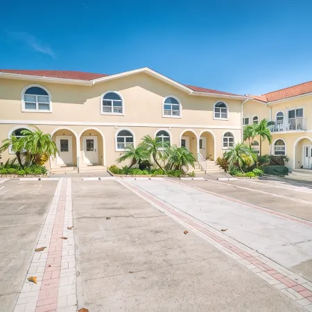 NEW! Modern Beach/Oceanfront Condo - STUNNING! Seabreeze Villas