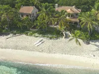Luxurious 4 BR Beachfront Villa in Lower Peter Bay - Villas