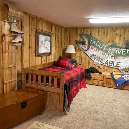 Peak Out Haven Cabin near Terry Peak Ski Lodge