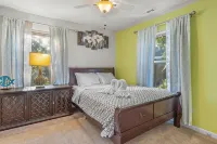 Charming Beachside Retreat - Turtle - Boutique