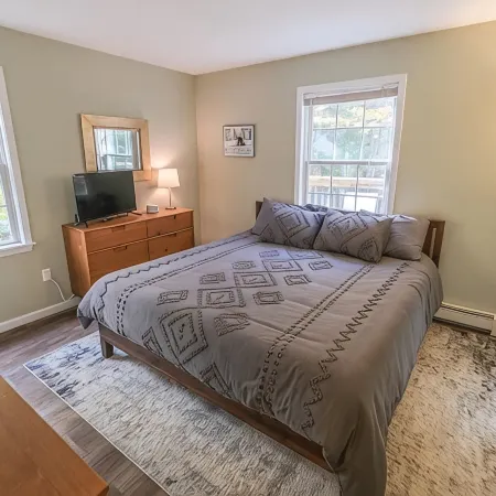 Okemo mountain house with private hot tub