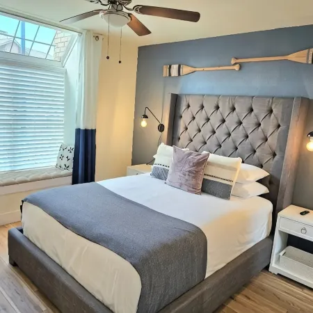 Lake Condo , Cozy and Modern 1 Bedroom 1 Bath.