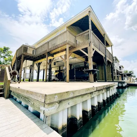 "The Yellowfin"  trophy speckled trout, redfish and flounder fishing.