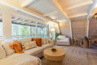 Cozy A-Frame High in The Tree Tops - 3-Star