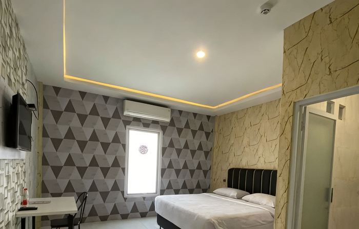 Miko Rooms & Capsules Hotel