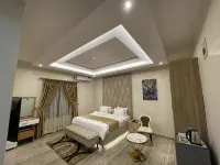 God's Touch Apartments Signature - Boutique