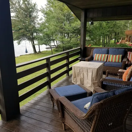 Chalet Ripple-Lake Harmony- Lakefront- 5 Bedroom 3.5 bath- near Restaurants/Bars