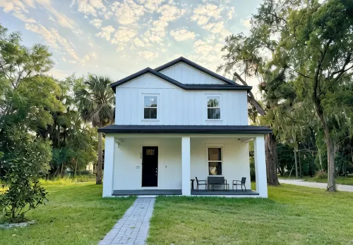 The Hub on Cypress Ave - walk to downtown Sanford - 3 stjerner