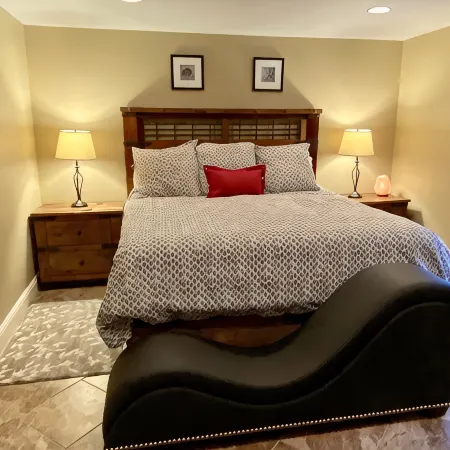 A Romantic Getaway at the "White Water Cove" At Ocean View Rainbow Rock!