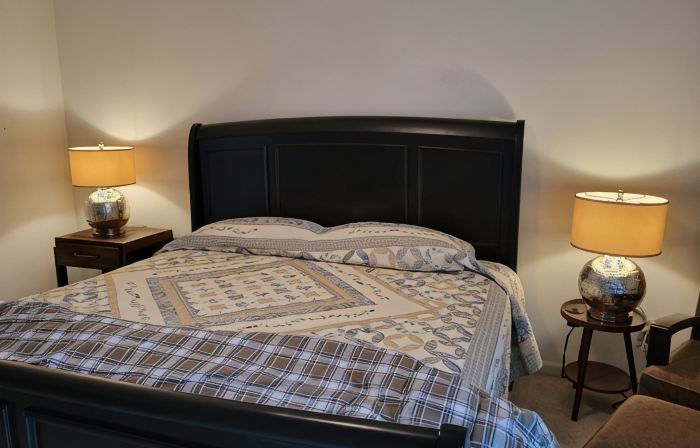 Secluded 2 Bedroom Retreat w/great family room on Sewanee Campus