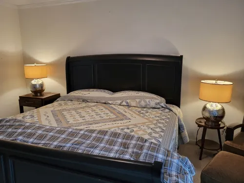 Secluded 2 Bedroom Retreat w/great family room on Sewanee Campus - Wifi