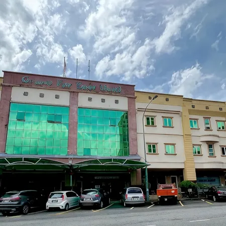 Grand Far East Hotel