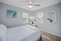 Classic Beach Cottage on Oceanside of Wrightsville Beach -Lower Level - Beach