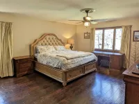 Cozy 3-bedroom lakefront cottage in beautiful Clemson, SC - Homestays