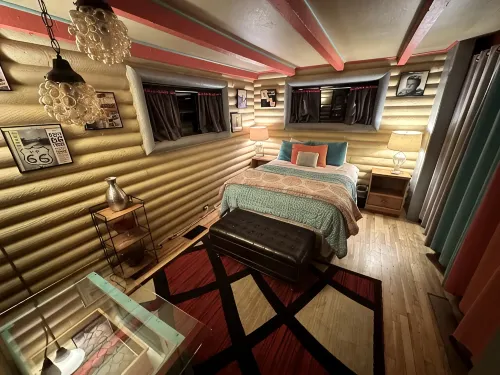 Rustic Cabin Bordering the Pines, Less than 1mi to DT Square - บังกะโล