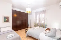Entire apartment near airport and sea - 2 stjerner