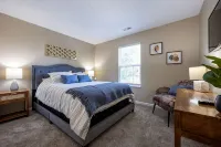 Grand Park minutes away sleeps 13 - 3-Star