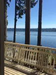 Waterfront & View-Near Seattle on Lake Sammamish in Bellevue - บังกะโล