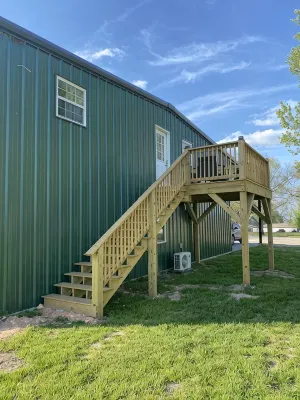 New lake view rental on Wolfcreek with boat ramp and lake access across the road - Apartments