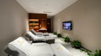 Fenghuang Grand Hotel - سبا