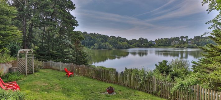 Waterfront, No Pet Fee, Fenced Yard, Close to Town and Beach Ξενοδοχεία στην πόλη Chatham
