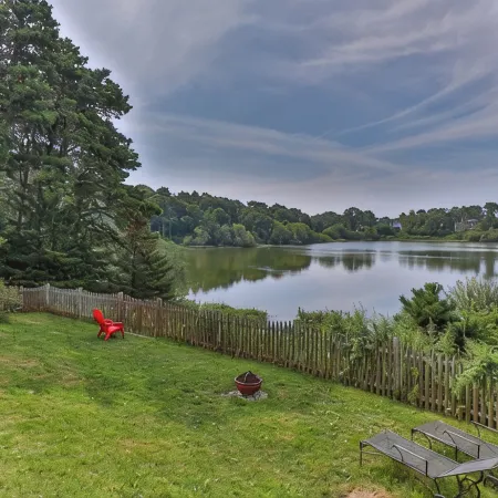 Waterfront, No Pet Fee, Fenced Yard, Close to Town and Beach