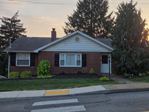 Charming retro house on University Ave, walking distance from WVU Stadium. - 3-stjärniga