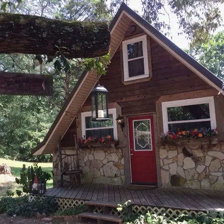 Fairytale cottage in Chickamauga, GA