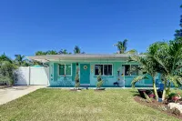 Newly renovated  Cozy Beach Cottage A1/2 of a duplex, 3min walk to beach - 3-Star