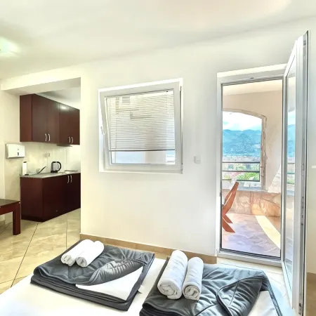 Contessa Apartments