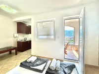 Contessa Apartments - Airport Shuttle